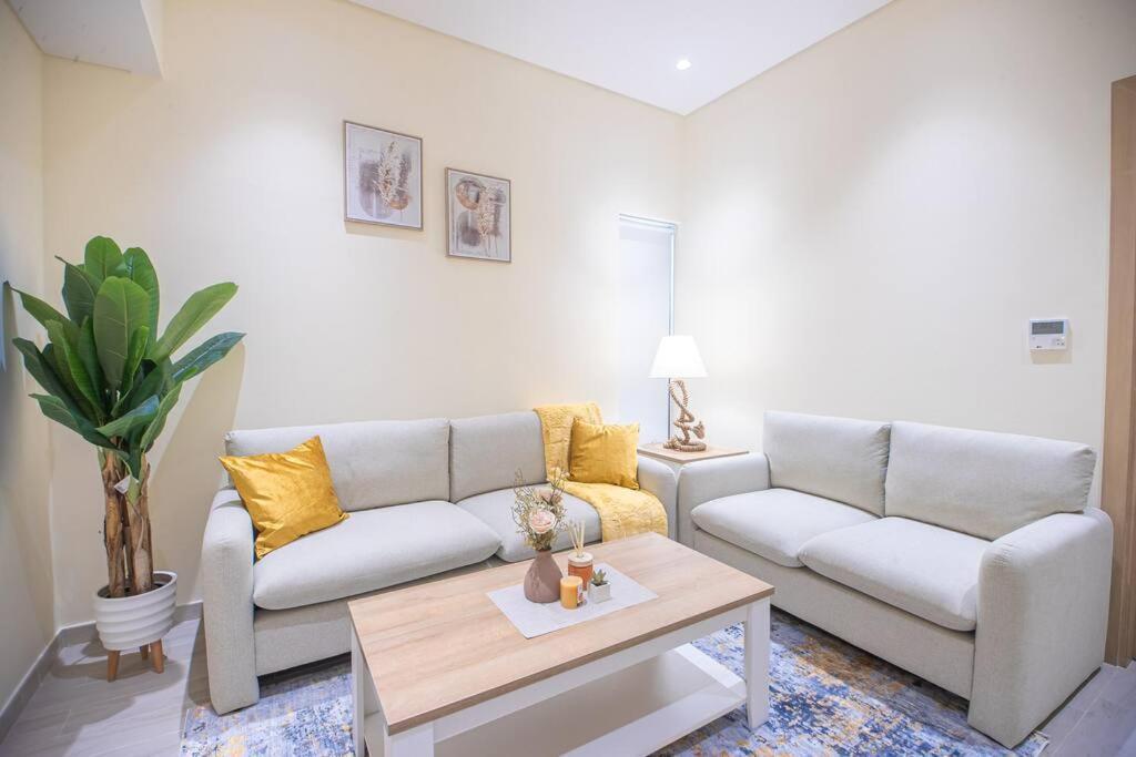Luxury 3 Bdr Villa By The Sea 54 Fujairah Exterior foto